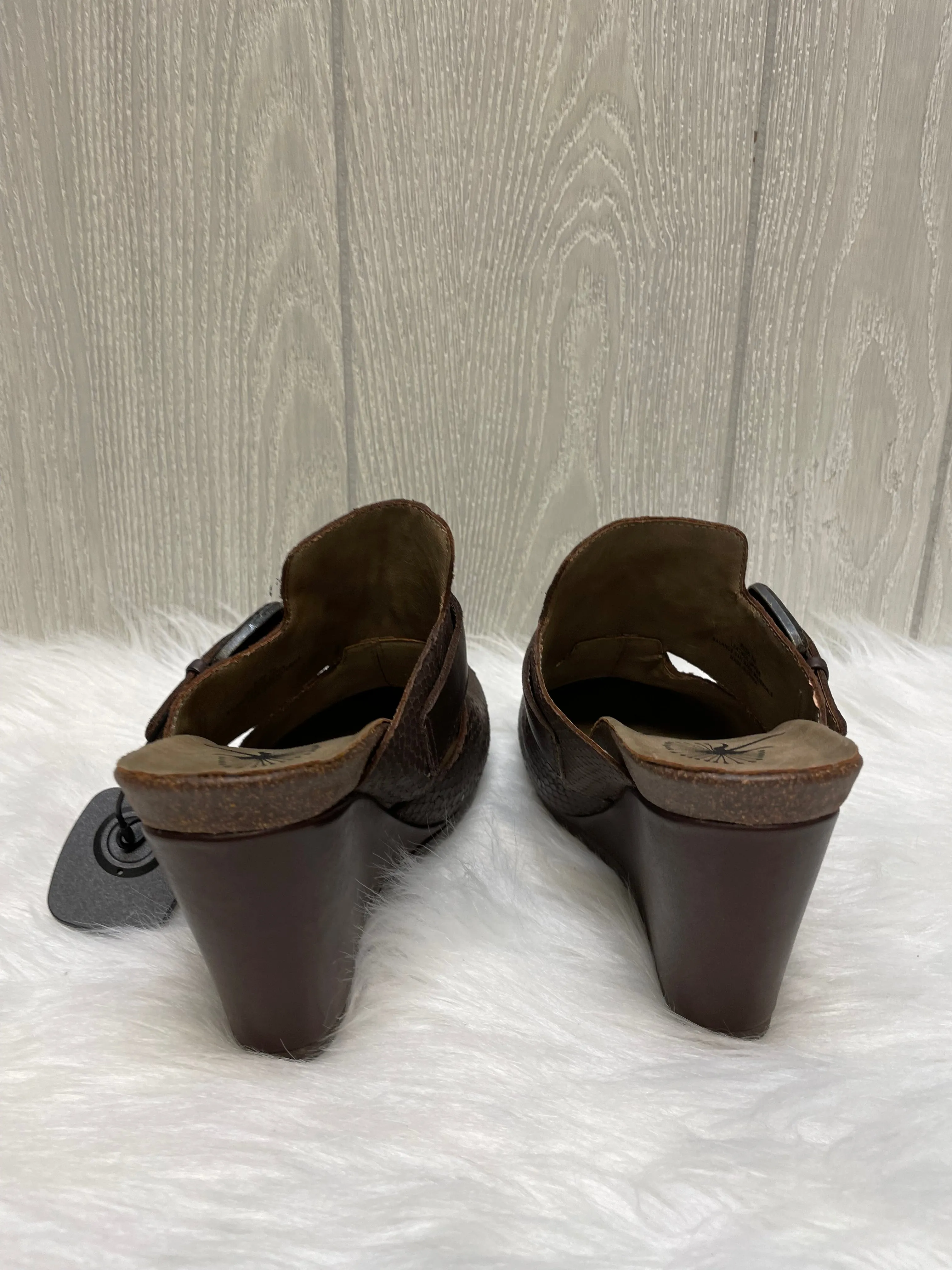 Brown Shoes Heels Wedge Otbt, Size 7