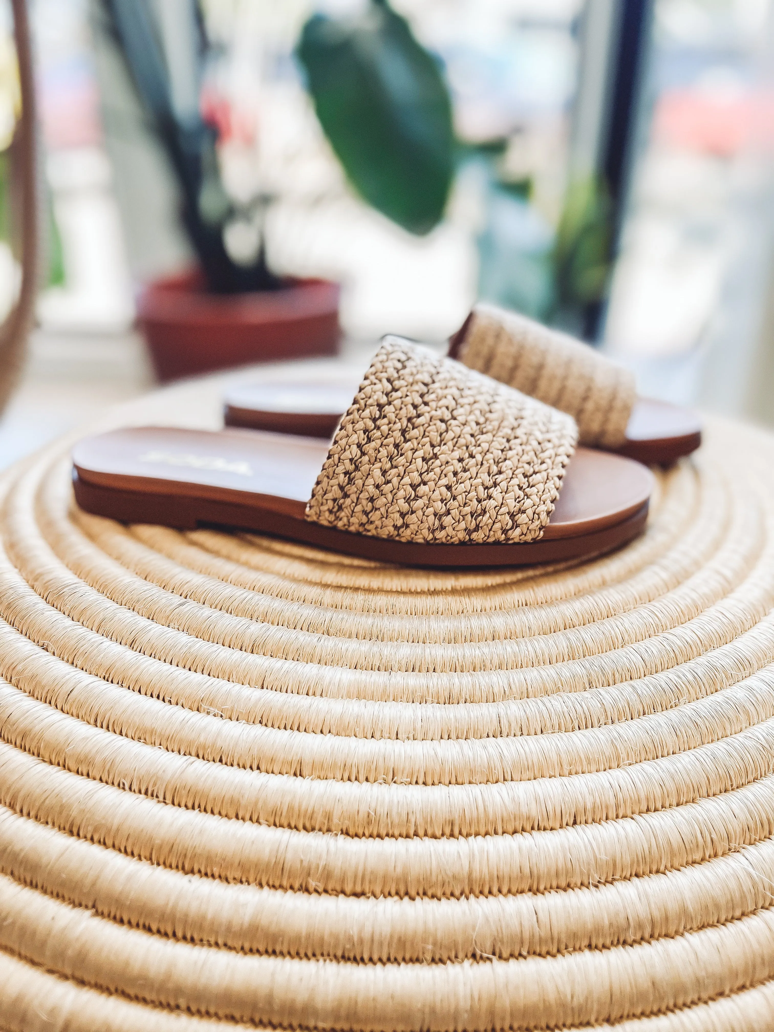 Sandy woven sandals