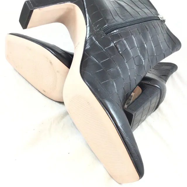 Schutz Embossed Leather Booties. Size 9